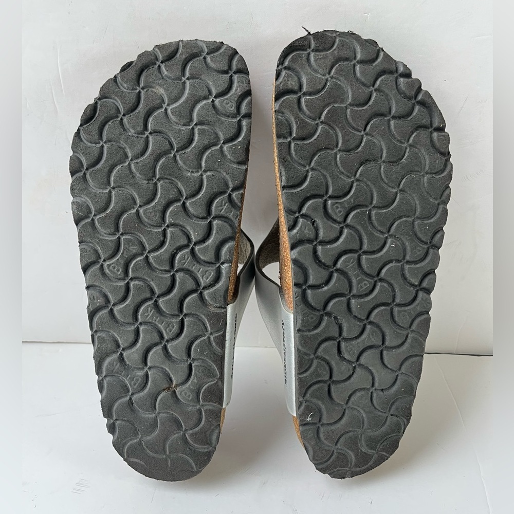 BIRKENSTOCK Gizeh Birko-Flor Silver Thong Sandals US 6 EU 37 - Picture 7 of 9